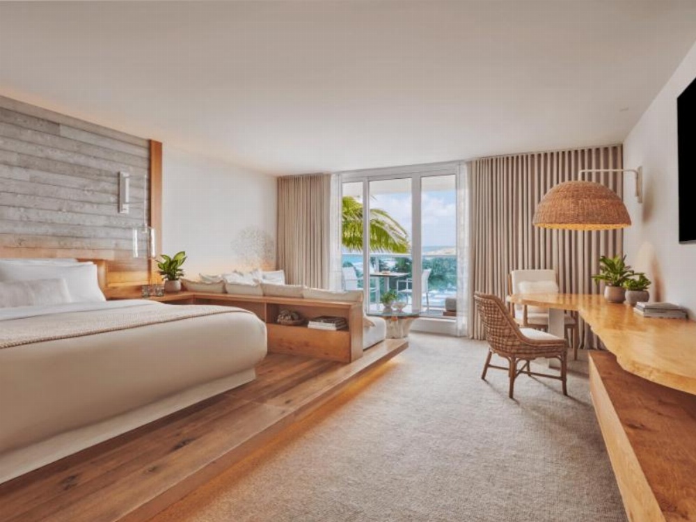 King Room with Balcony and Ocean View